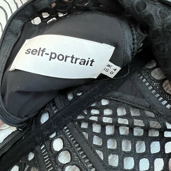 Self-Portrait: Black Lace Hall Mini Dress - Picture 4 of 5